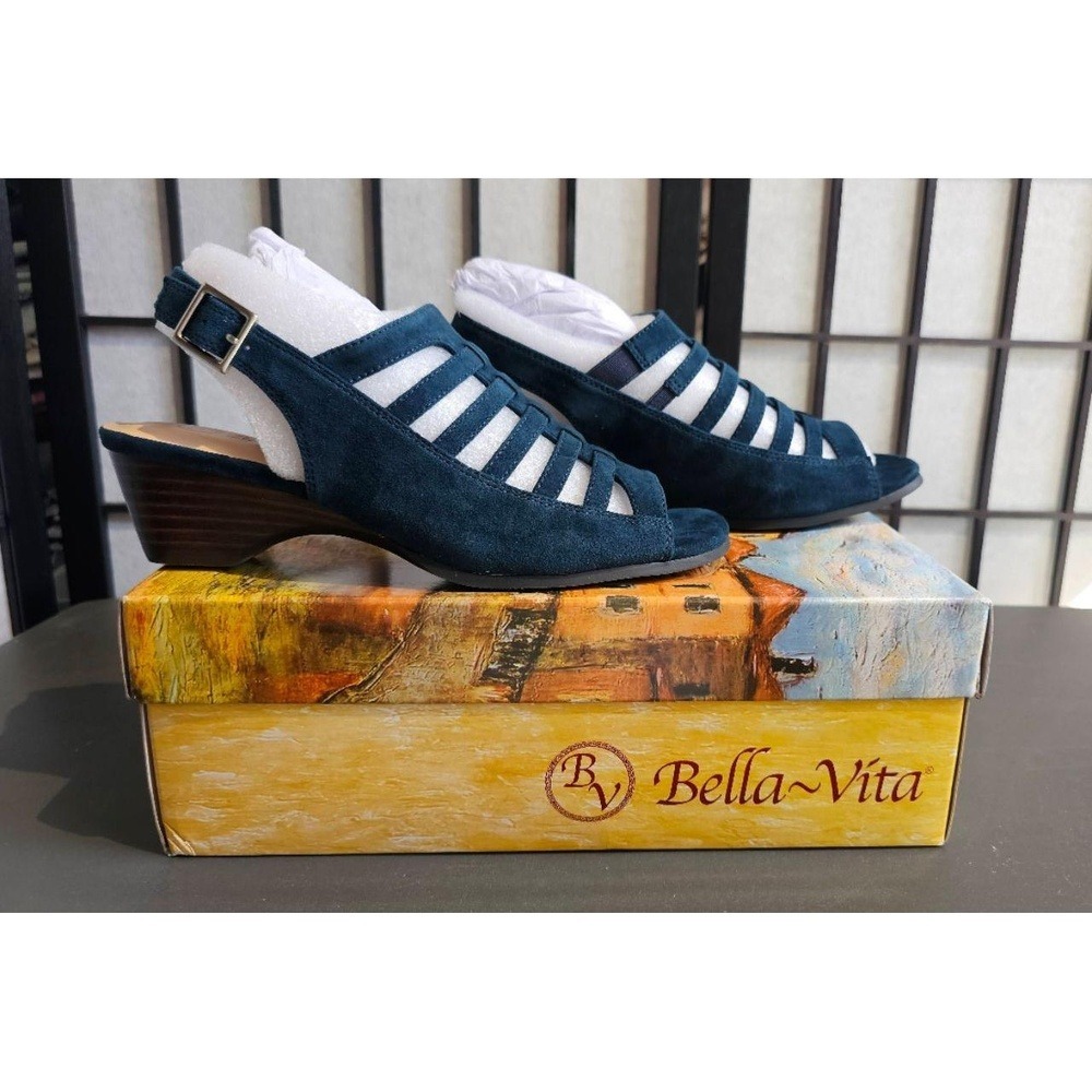 BELLA VITA‎ Yakira Womens 7.5 Dark Blue Leather Wedge Sandal Comfort Cushioned
